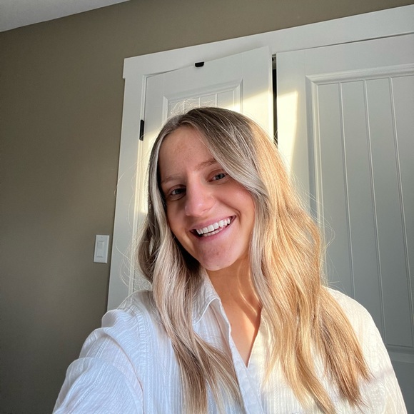 Meet your Posher, Anna! - Picture 1 of 1